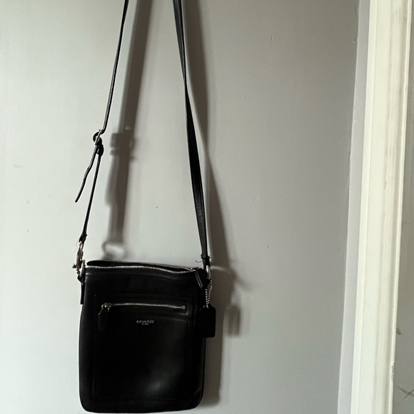 Leather coach cross body bag - Picture 2 of 3